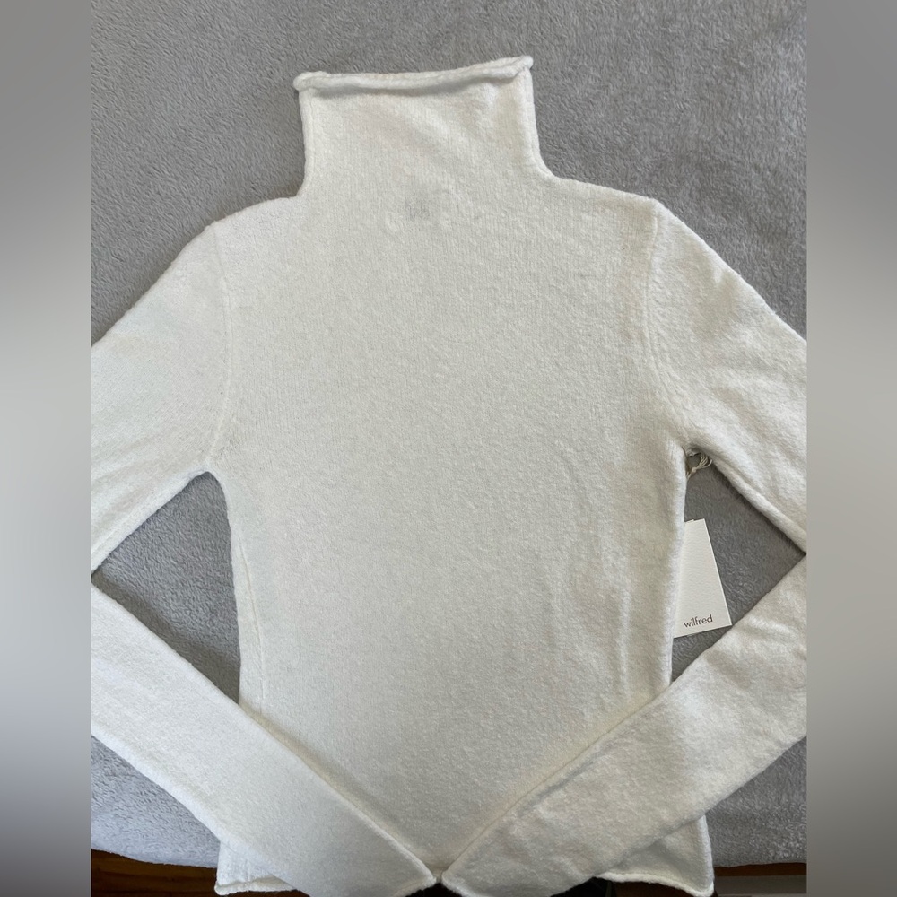 Wilfred White Turtleneck
